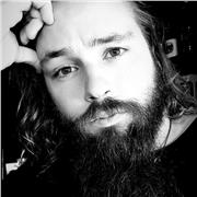 Técnico Supeior en gráfica publicitaria con más de 8 años de experiencia en el sector